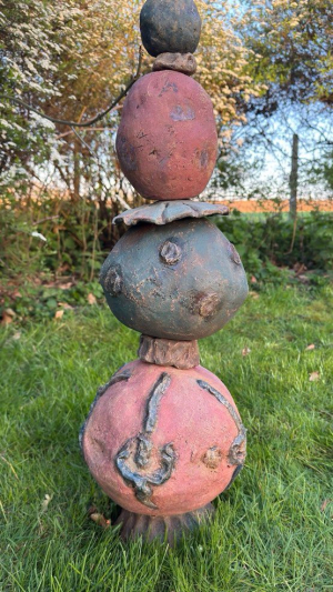 Eva Vanmol - Totem 'Victoria' (Detail 2)(Ceramic)